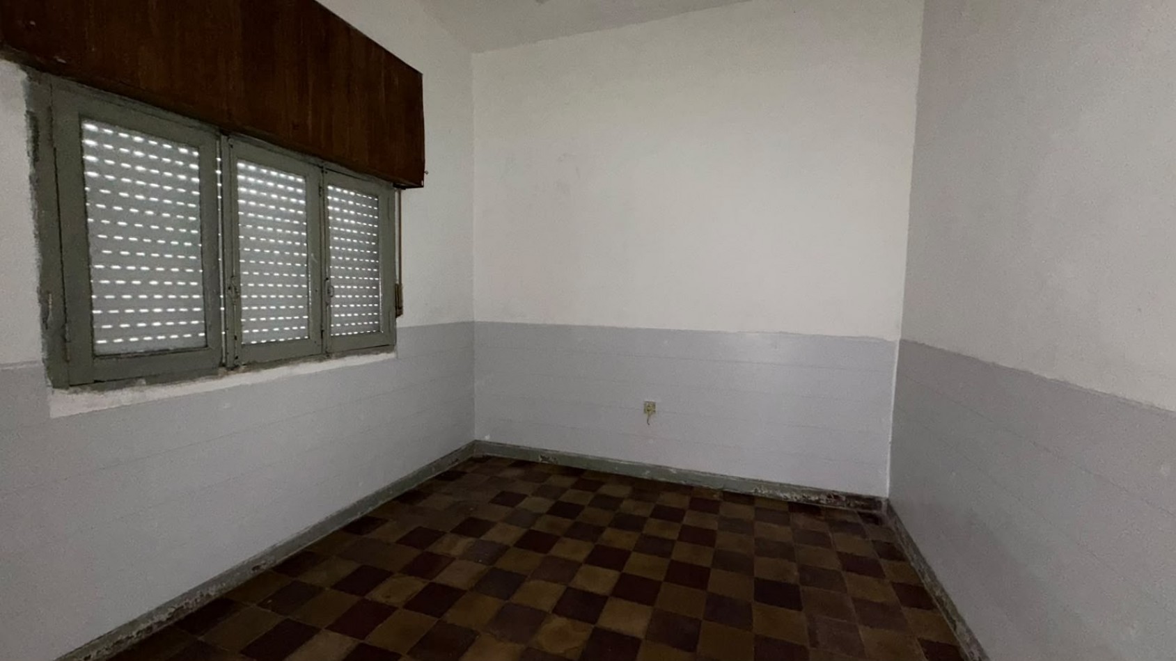 Departamentos con locales en venta