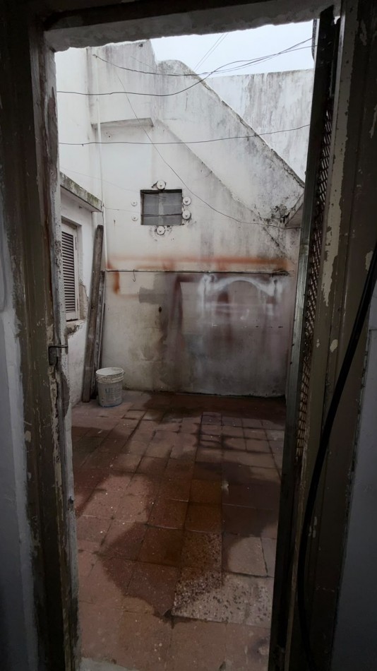 Departamentos con locales en venta