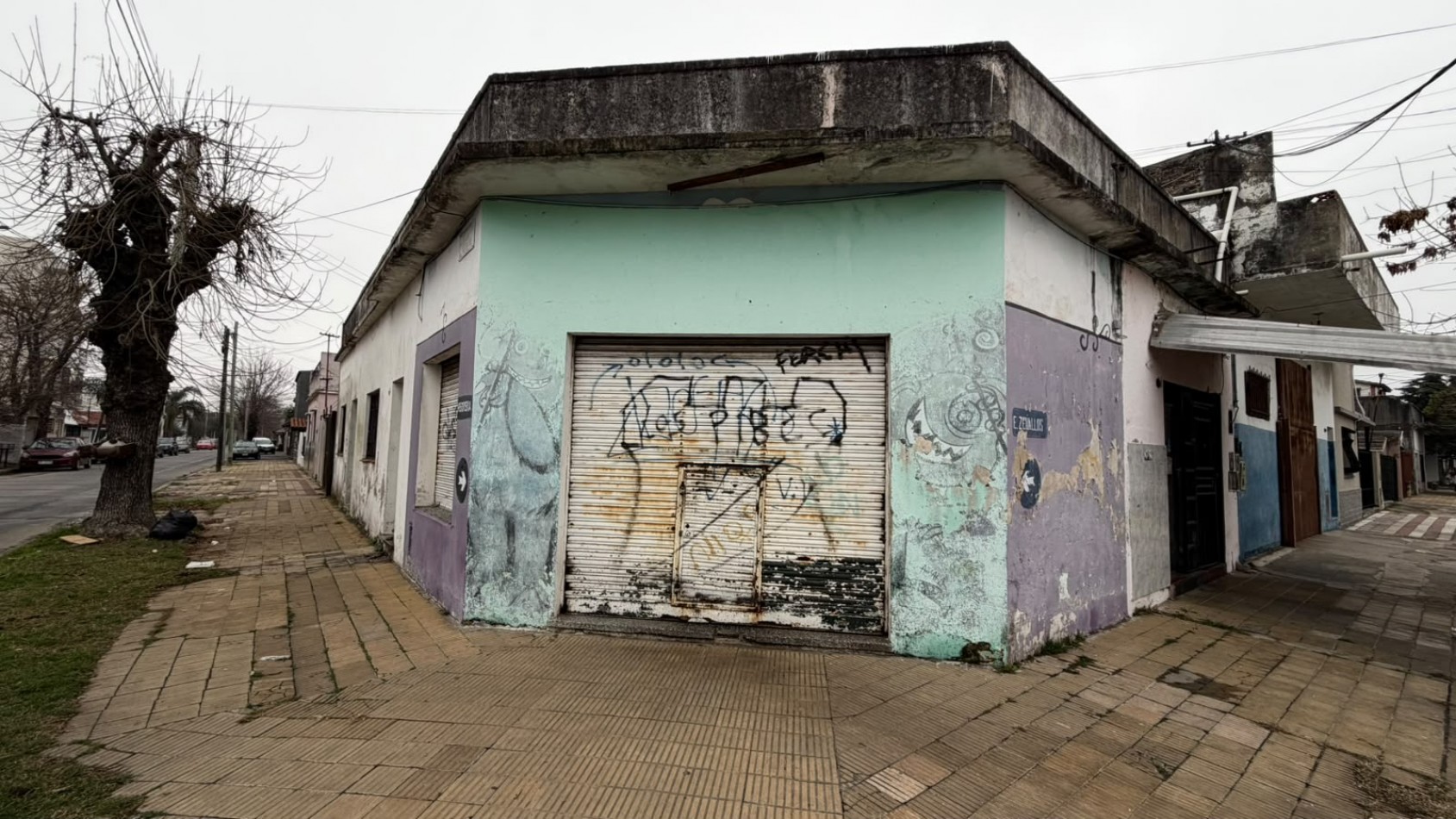 Departamentos con locales en venta