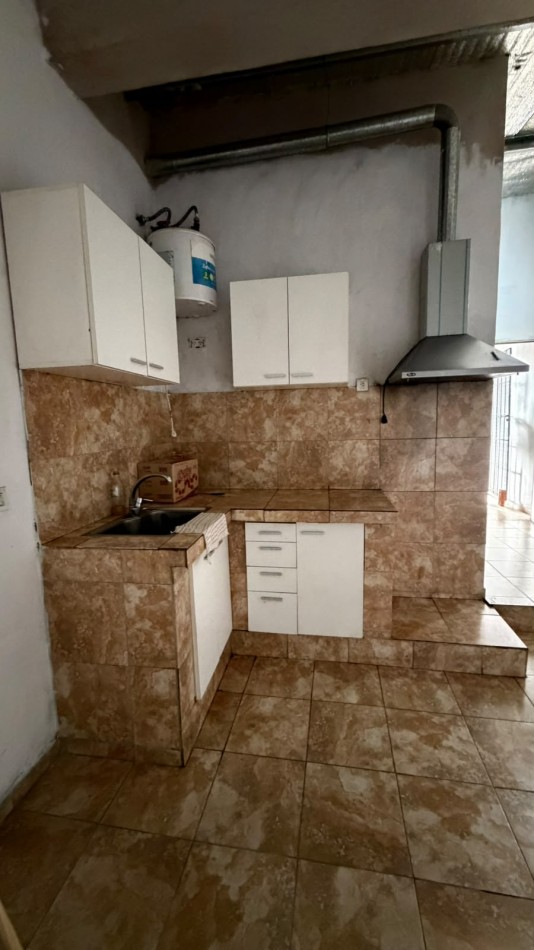 lOCAL CON GALPON Y DOS LOCALES EN VENTA