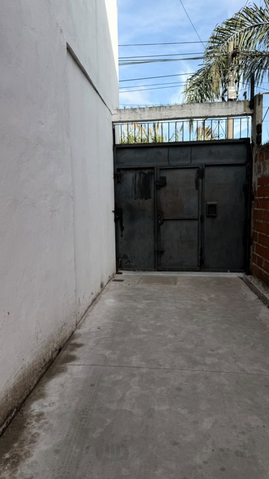 lOCAL CON GALPON Y DOS LOCALES EN VENTA