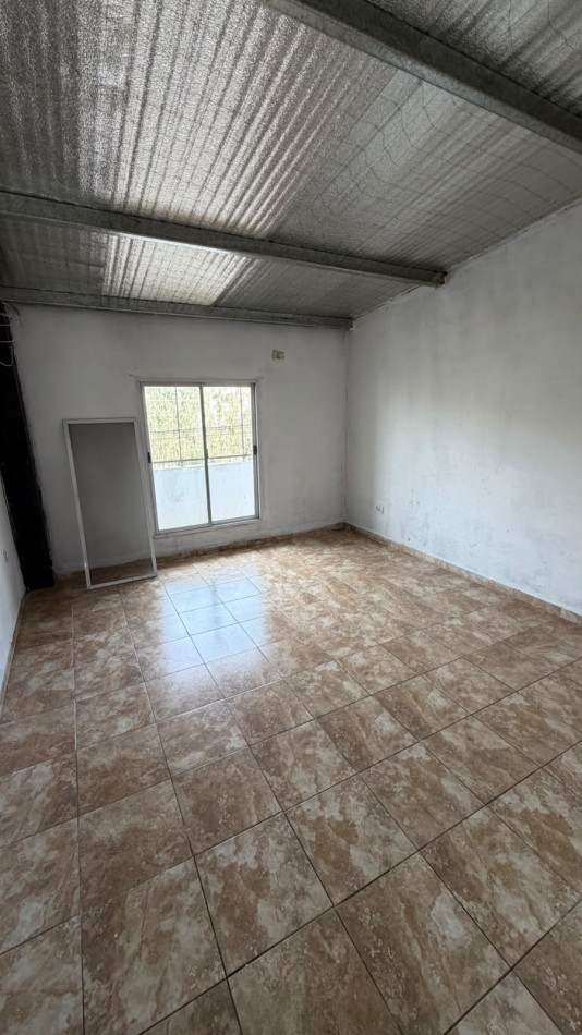lOCAL CON GALPON Y DOS LOCALES EN VENTA